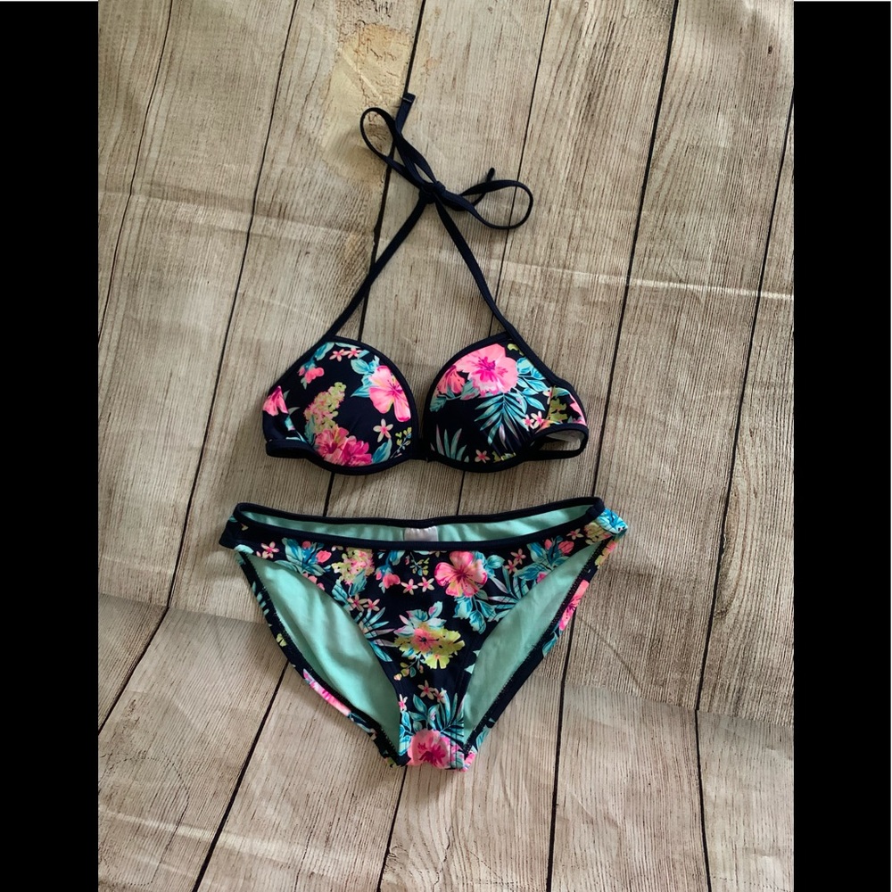 Tropical bikini